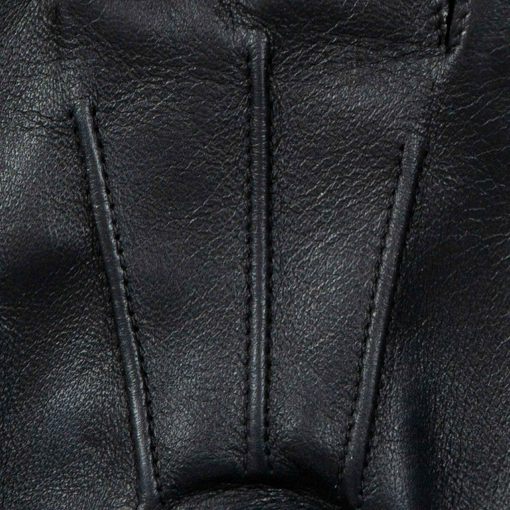 Men’s Three-Point Leather Driving Gloves with Wristwatch Cut-out - Image 10