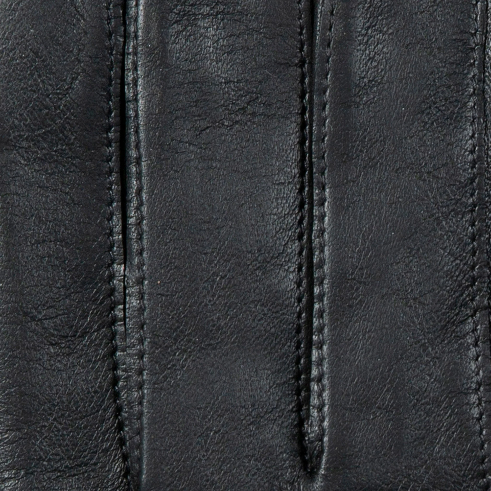 Men’s Three-Point Leather Driving Gloves with Wristwatch Cut-out - Image 9