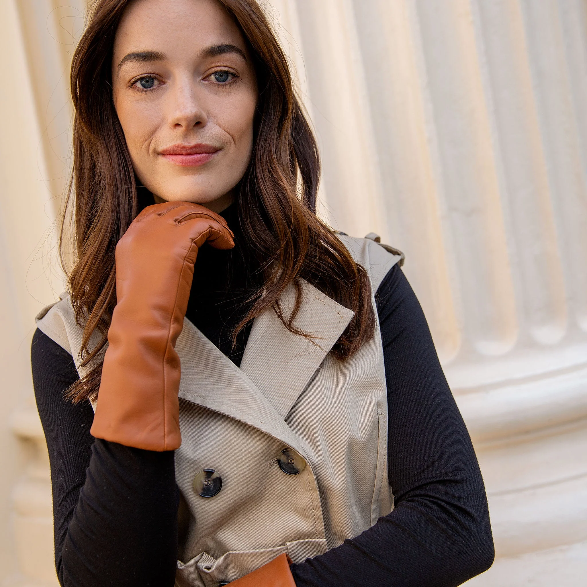 Women's Heritage Cashmere-Lined Leather Gloves - Image 5