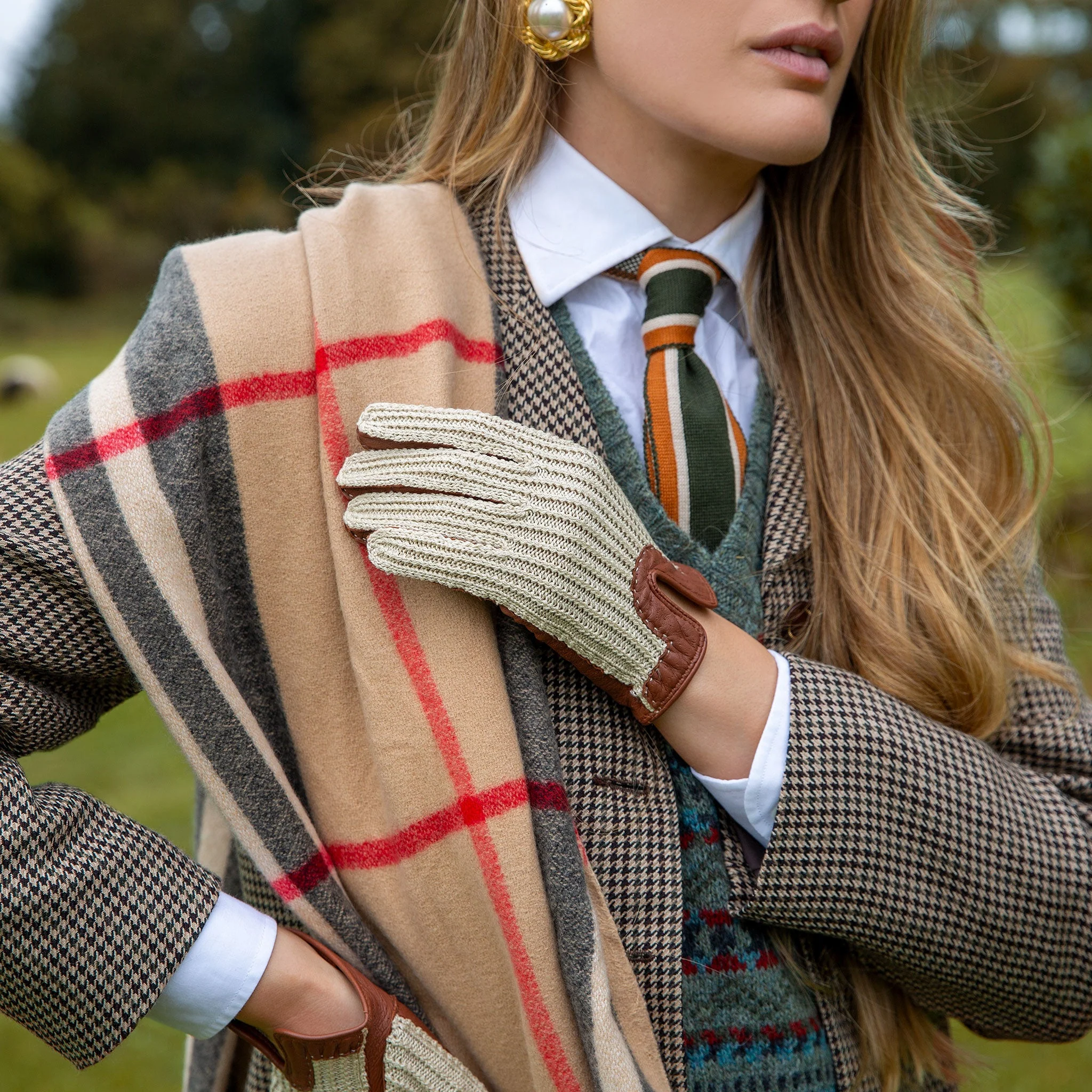 Women's Handsewn Crochet-Back Imitation Peccary Leather Driving Gloves - Image 14