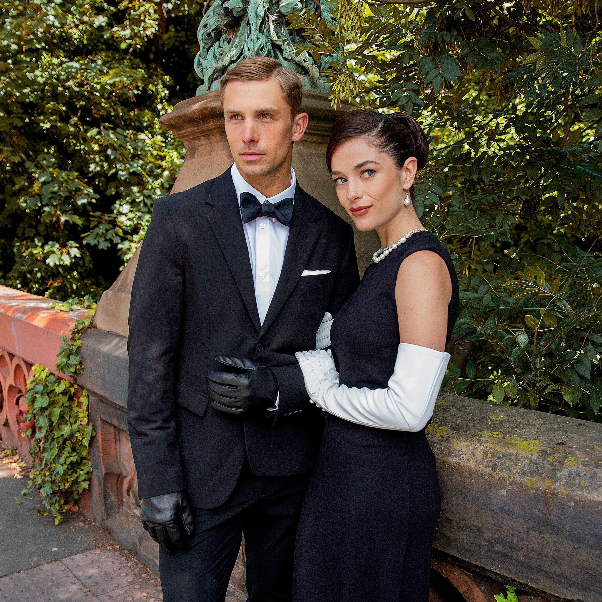 Women's Three-Point Long Opera Leather Gloves - Image 9